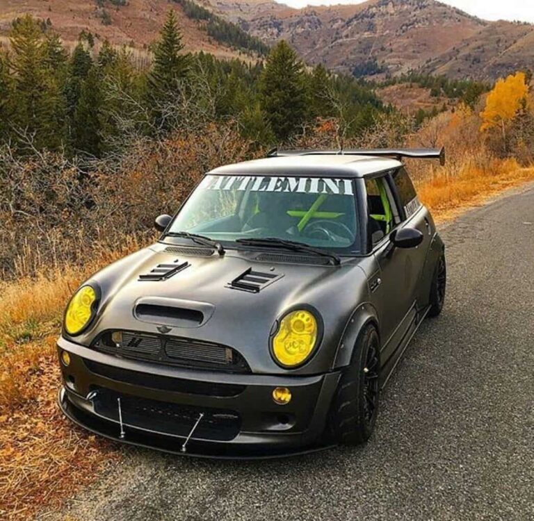 Mini Cooper Modified to Use Daily